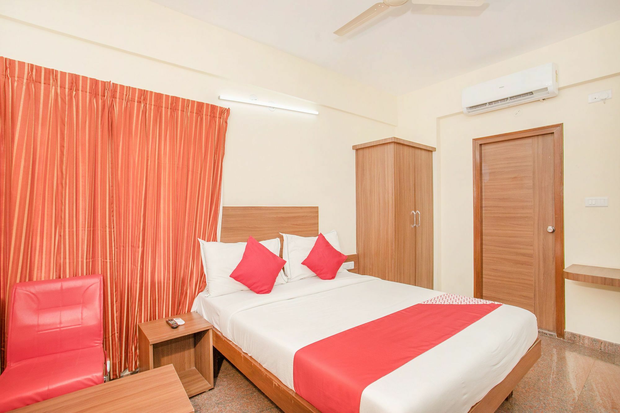 Hotel O Champion Comfort Near Hosahalli Metro Station Bangalore Exteriör bild