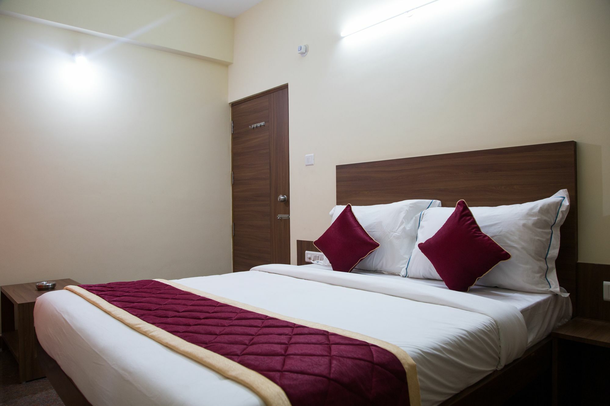 Hotel O Champion Comfort Near Hosahalli Metro Station Bangalore Exteriör bild