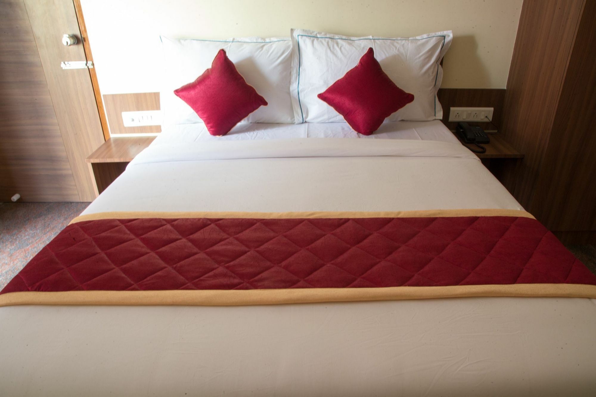 Hotel O Champion Comfort Near Hosahalli Metro Station Bangalore Exteriör bild